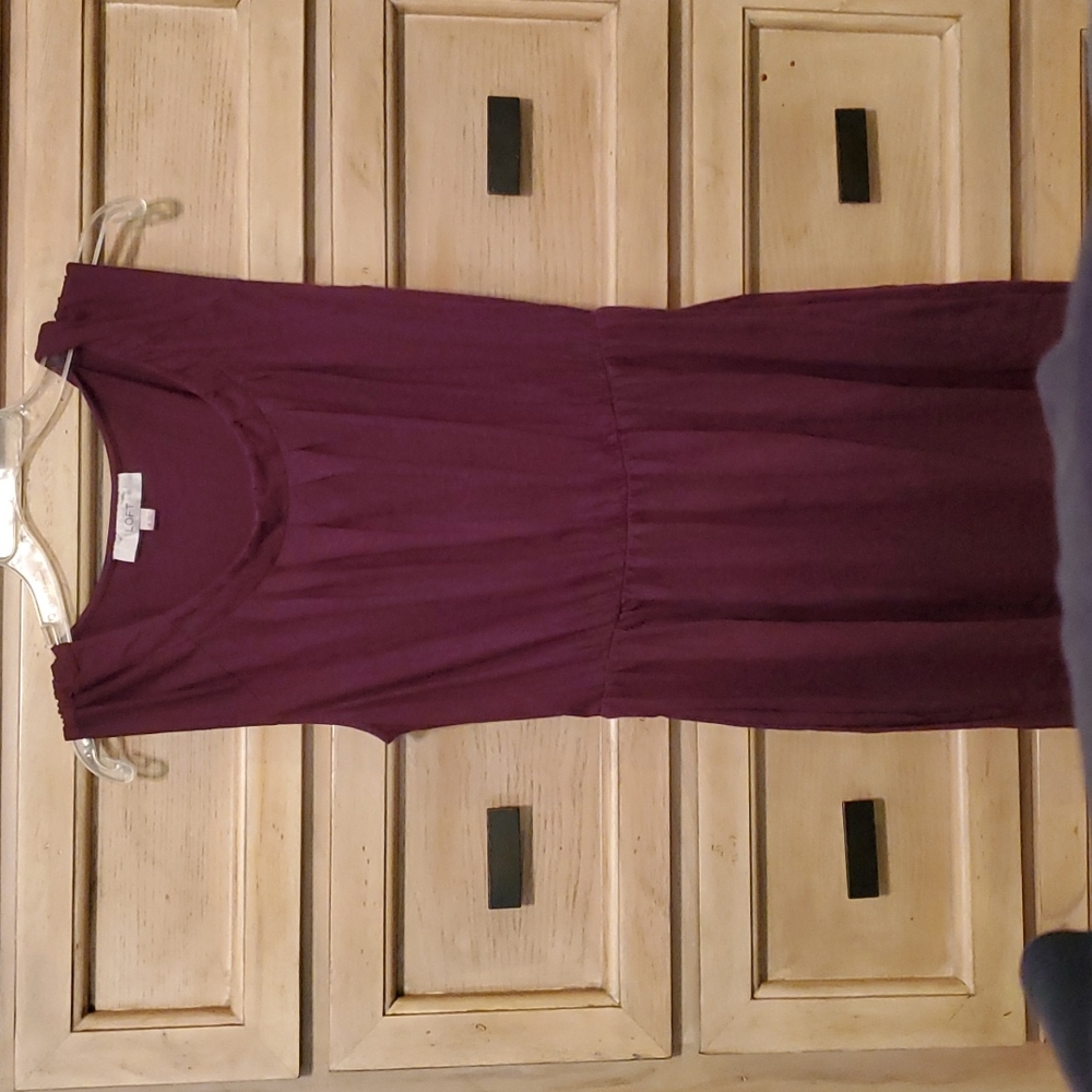 Loft burgandy dress 100% cotton. MED